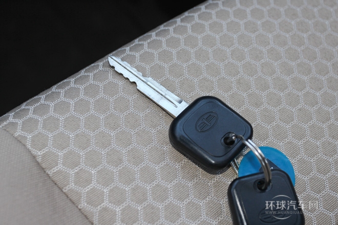 2013款 1.3L物流标准型CA4GX13
