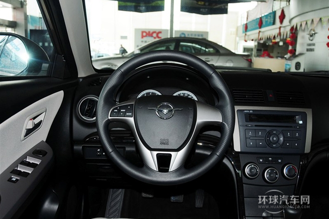 2013款 两厢 1.6L 手动风尚版