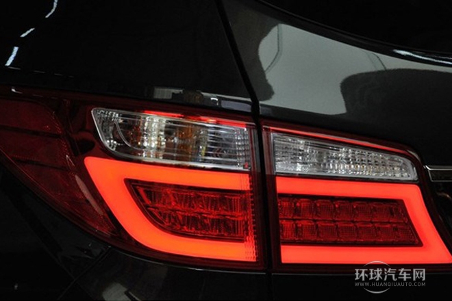 2013款 3.0L 6座棕色内饰旗舰版