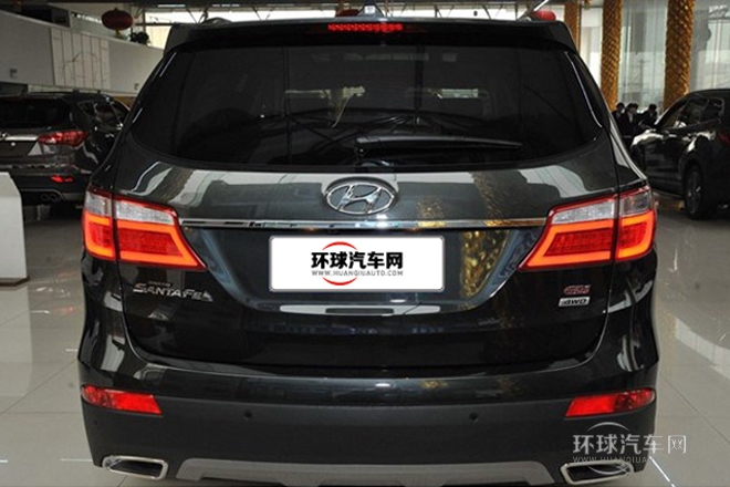 2013款 3.0L 6座棕色内饰旗舰版