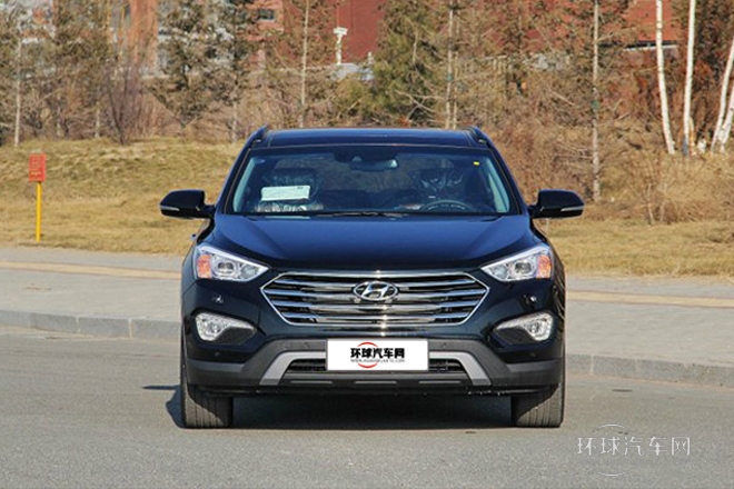2013款 3.0L 6座棕色内饰旗舰版