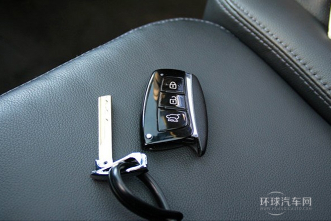 2013款 改款 3.0L 四驱旗舰版 欧V