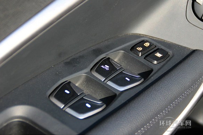 2013款 改款 3.0L 四驱旗舰版 欧V
