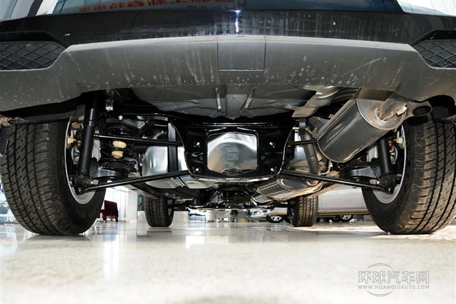 2013款 2.0L 自动都市精英型