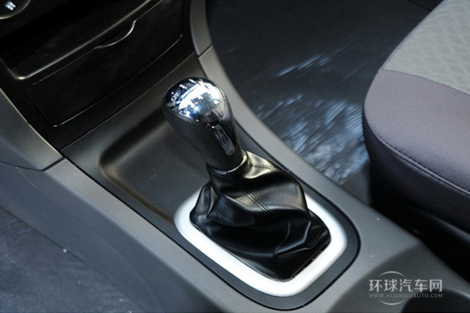 2013款 改款 1.6L 手动舒适型7座 国V