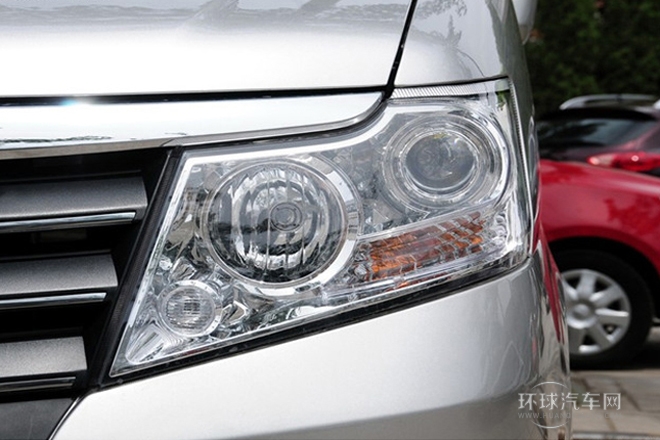 2012款 2.0L 自动豪华型7座