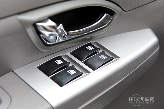 2012款 2.0L 自动旗舰型7座