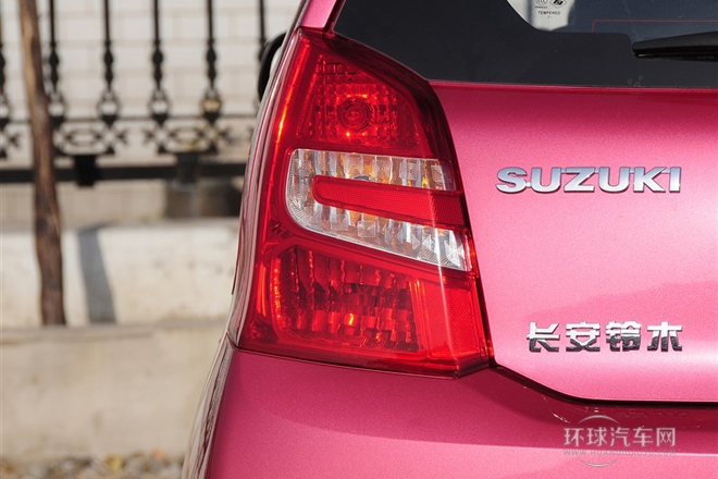 2013款 1.0L 手动豪华型
