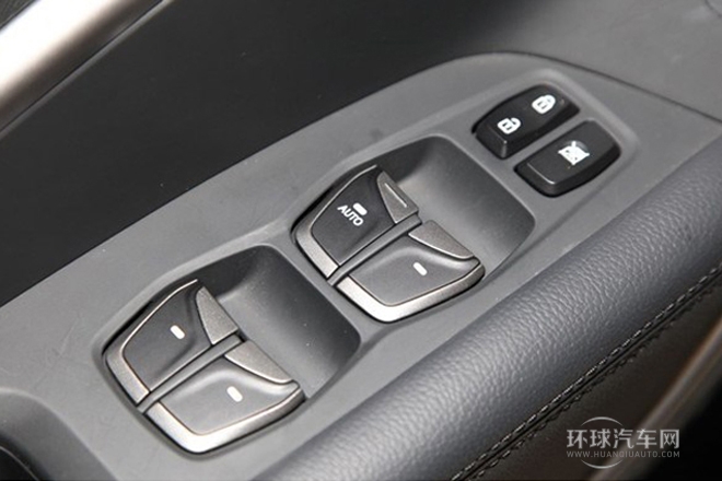 2013款 2.2T 四驱尊享版 7座