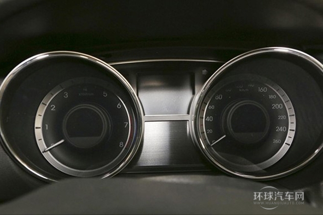 2013款 2.0L 自动顶级版