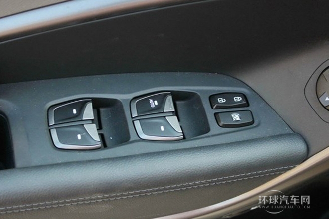 2013款 2.2T 四驱豪华版 7座