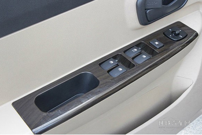 2013款 1.5L豪华型L2B