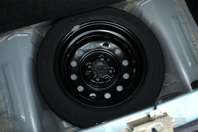 2013款 1.0L AMT 铉酷型