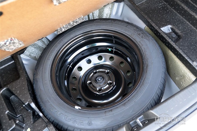 2013款 2.0L 手动尊贵型