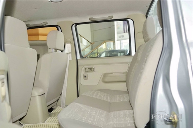 2013款 2.5T柴油两驱豪华型ZD25TCI