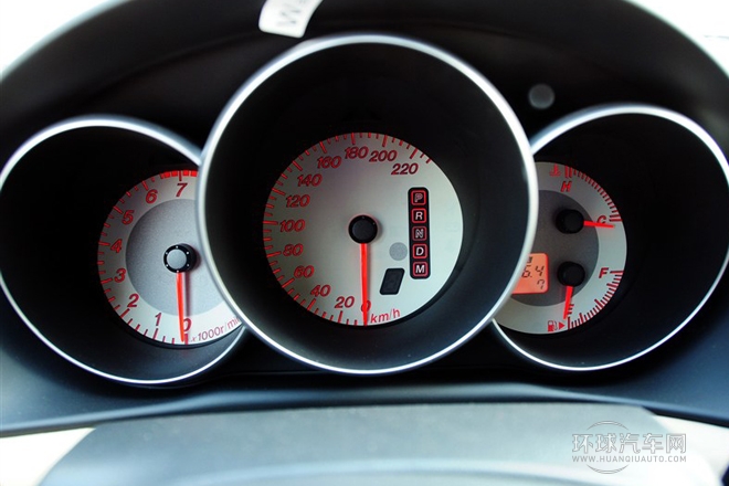 2012款 1.6L 自动经典特惠型