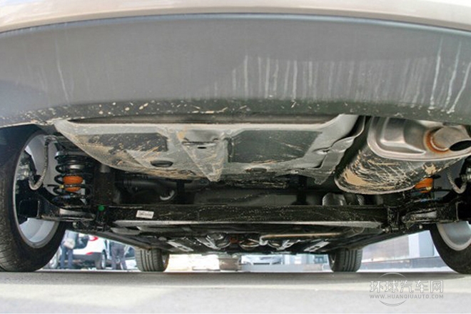 2013款 1.6L 自动尊贵型