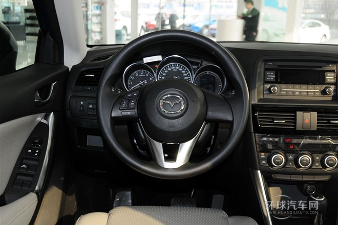 2013款 2.0L 自动两驱舒适型