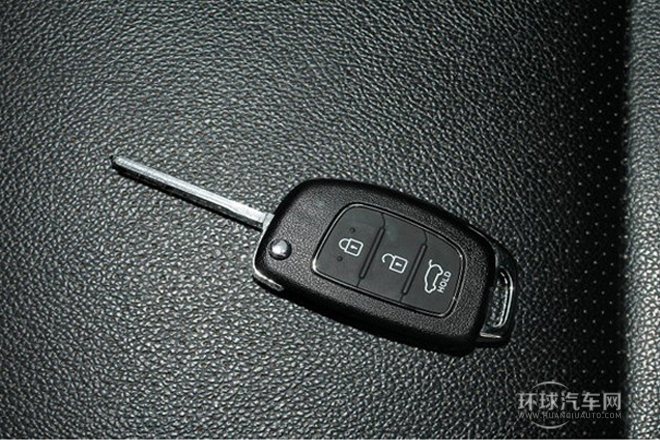 2013款 2.4L 手动两驱舒适型