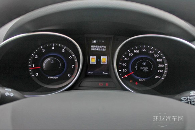 2013款 2.4L 手动两驱舒适型
