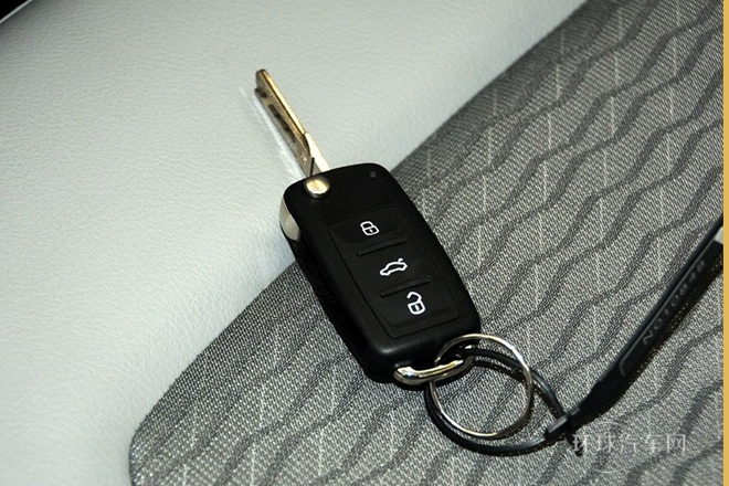 2013款 1.6L 手动智选型