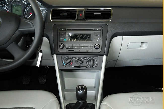 2013款 1.6L 手动智选型