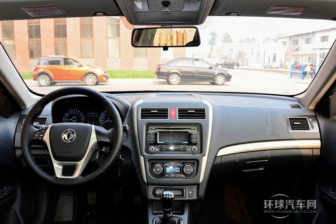 2014款 1.5L 手动豪华型