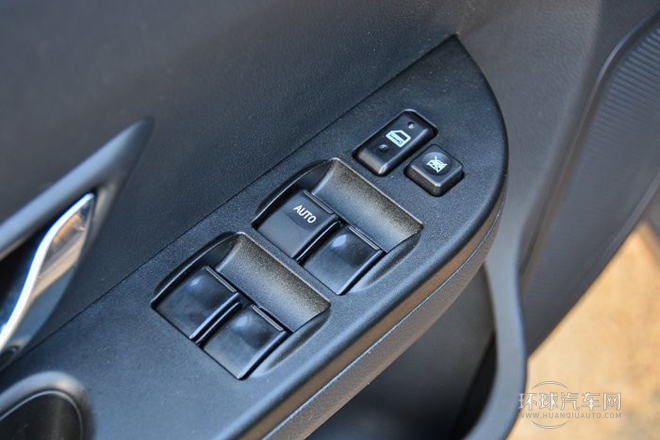 2014款 1.5L 手动豪华型