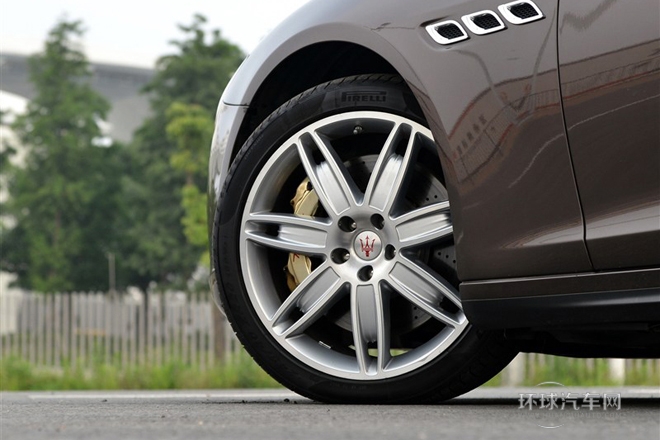 总裁 2013款 3.8T 标准型