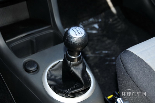 2013款 1.5L 手动标准版