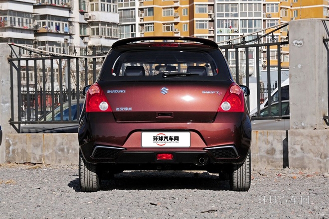 2013款 1.5L 手动标准版