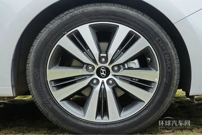 2014款 1.8L 自动尊贵型