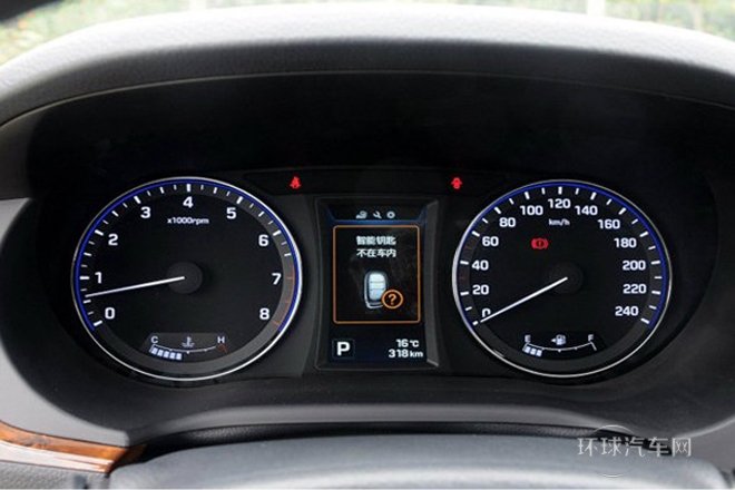 2014款 1.8L 自动尊贵型