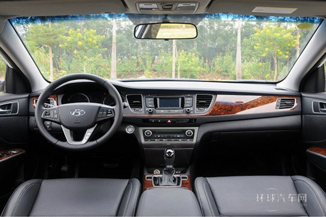 2014款 1.8L 自动尊贵型