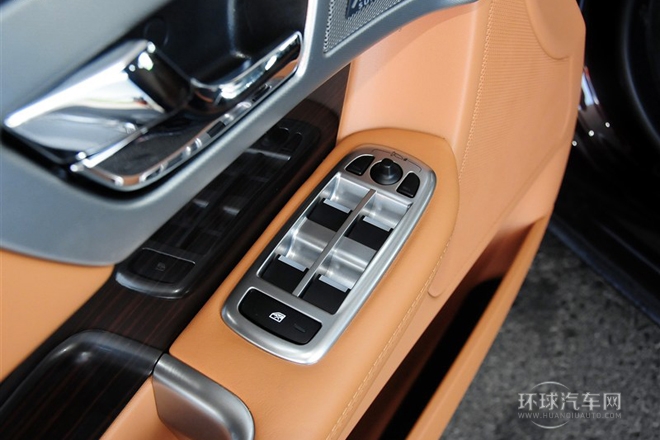 2015款 XF 2.0T 奢华版