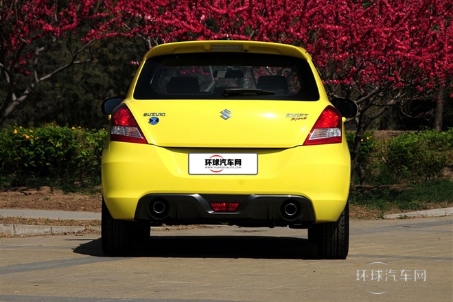 2014款 1.6L 手动两驱豪华版