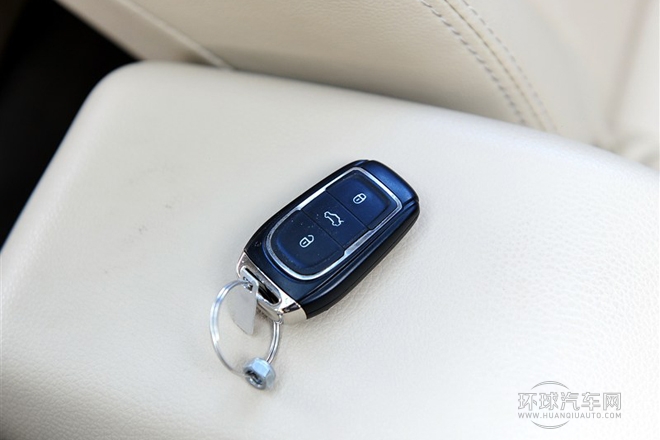 2012款 1.5L 手动旗舰型