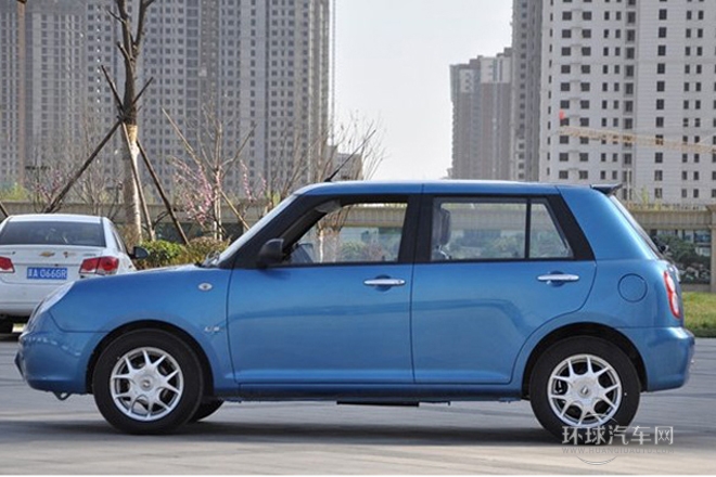 2012款 冠军版 1.3L 手动豪华型