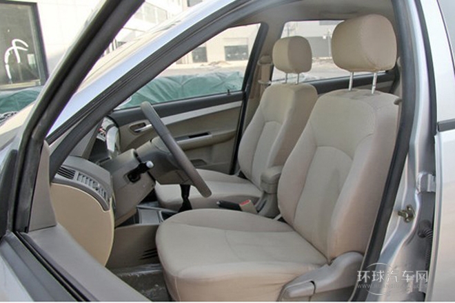 2011款 520i 1.3L 舒适型
