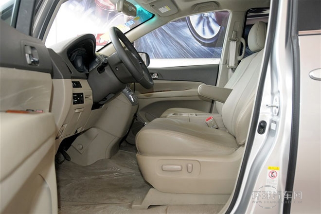 2013款 2.4L 自动尊贵型