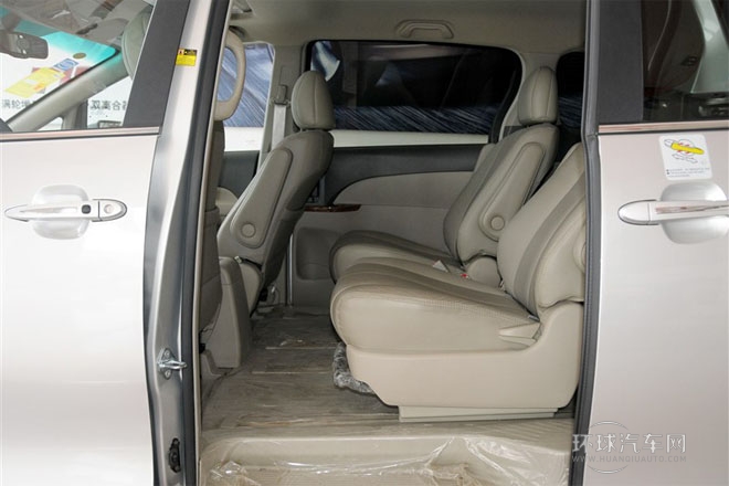 2013款 2.4L 自动尊贵型