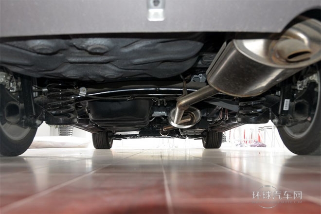 2013款 2.4L 自动尊贵型