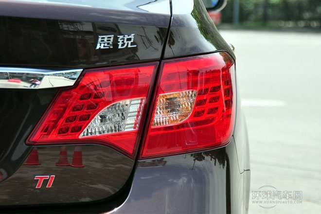 2013款 1.5TI 手动尊享型