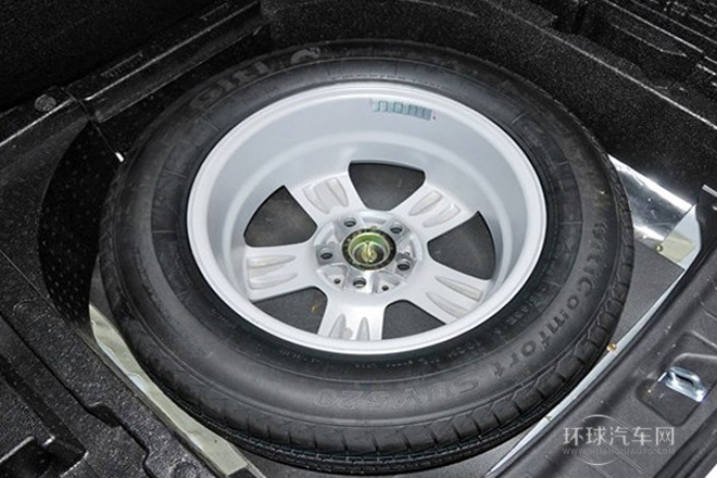 2013款 1.8L 冠军版