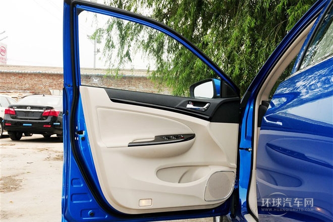 2012款 1.5L 手动豪华型