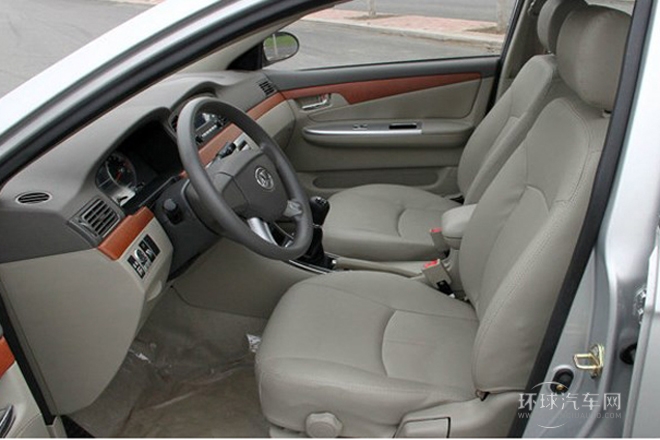 2012款 1.5L 手动舒适B型CNG