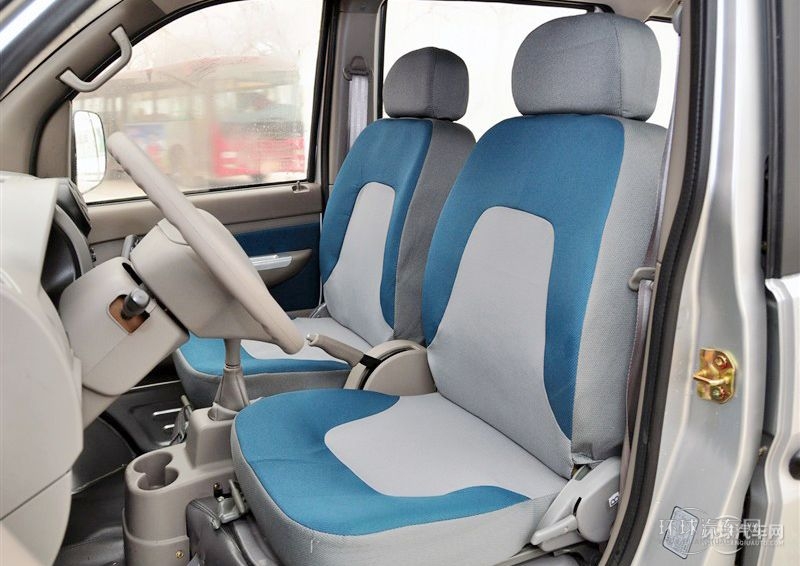 2010款 1.0L豪华型D10A