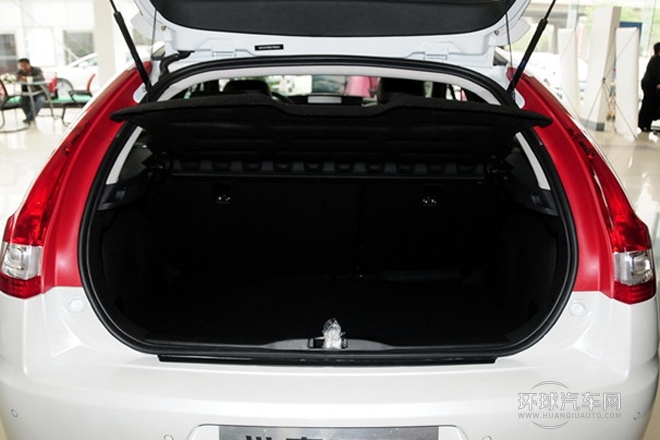 2013款 两厢 1.6L 手动乐享型