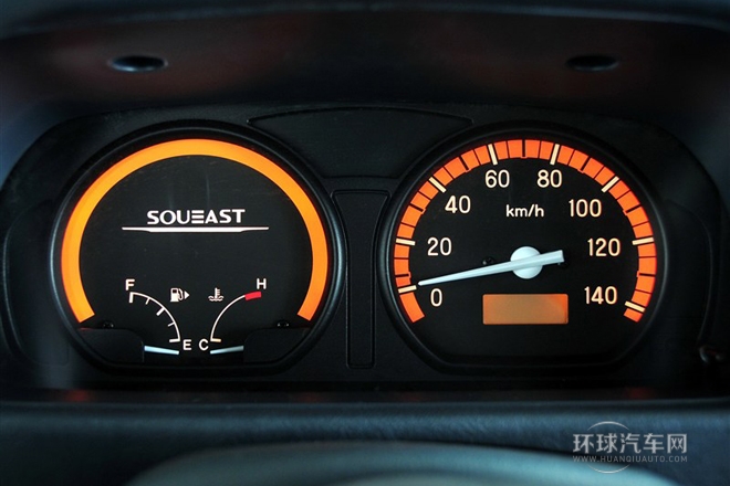 2011款 1.3L(柳机引擎)标准型