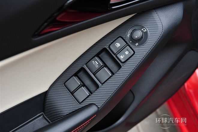 2014款 三厢 2.0L 自动旗舰型